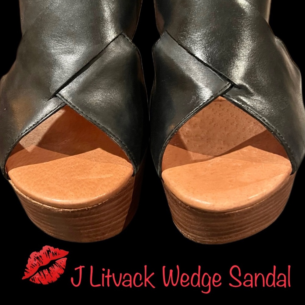 BNWB💋 Leather Wedge Sandal